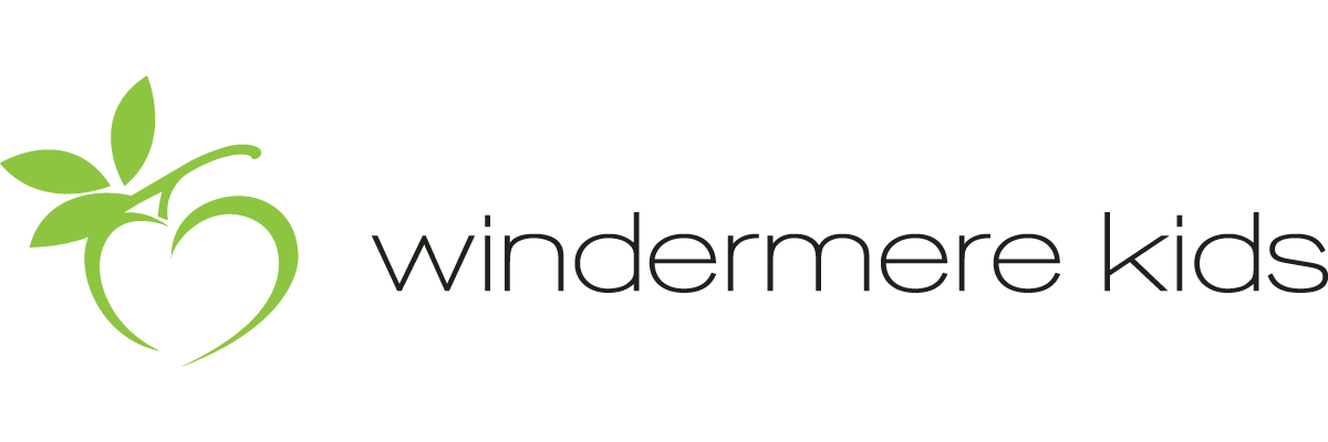 Green Apple Kids logo